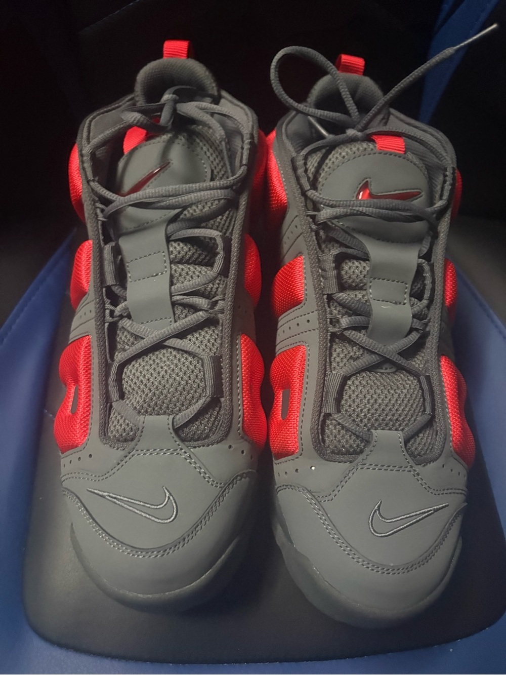 Nike air more uptempo low